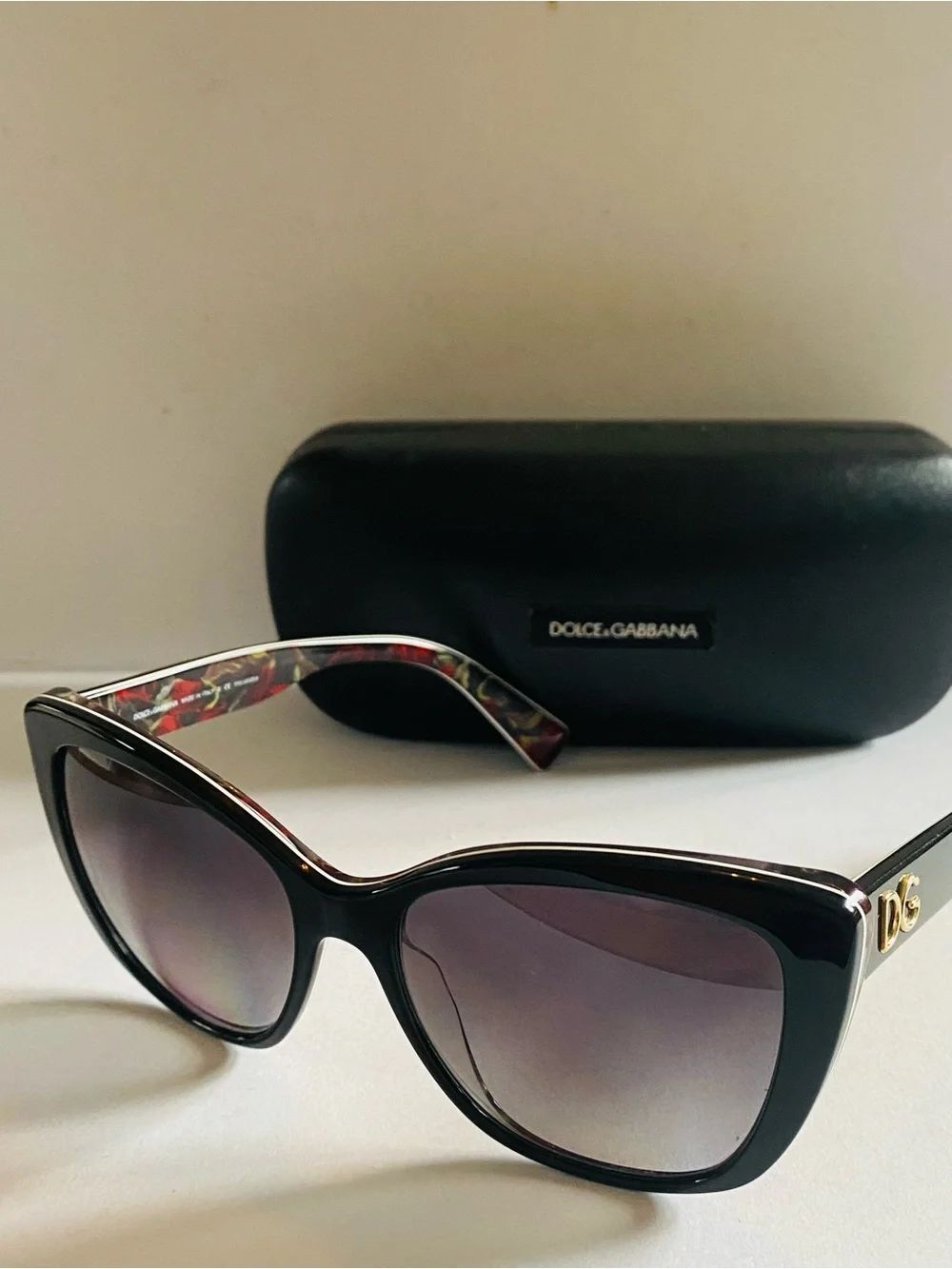 🛍️ Dolce & Gabbana Authentic Cat-Eye Sunglasses (DG 4216) – Great Condition!